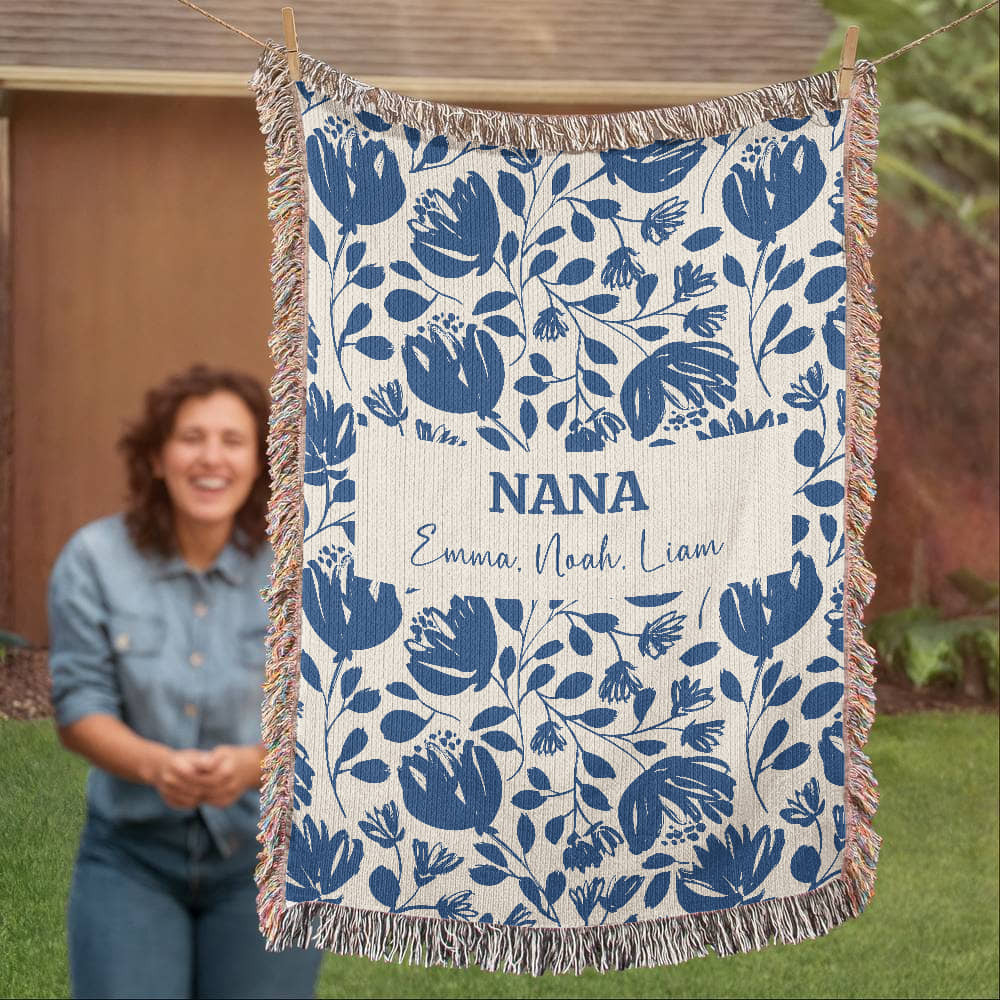 Personalized Blanket - Custom Gift for Mom, Grandma, Mimi, Abuela. Gift for her!